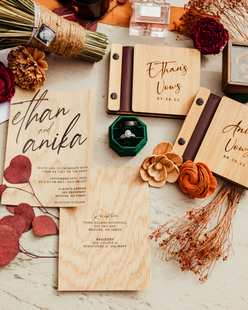 MUST-HAVE WEDDING DETAIL SHOT of flat lay