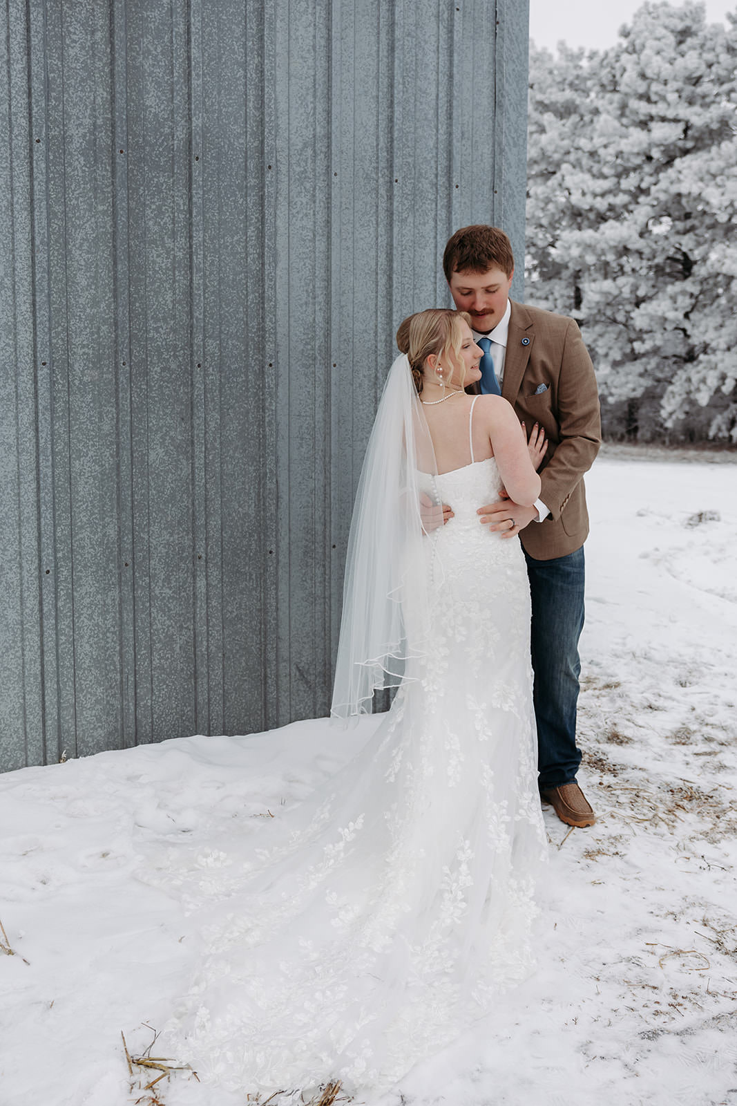 winter wedding in north dakota