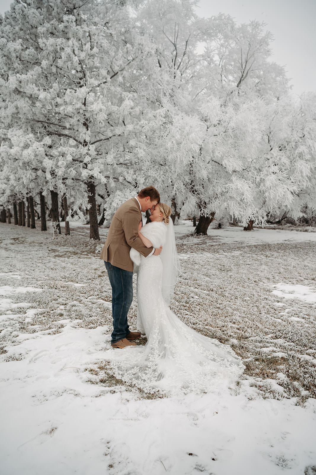 winter wedding in north dakota