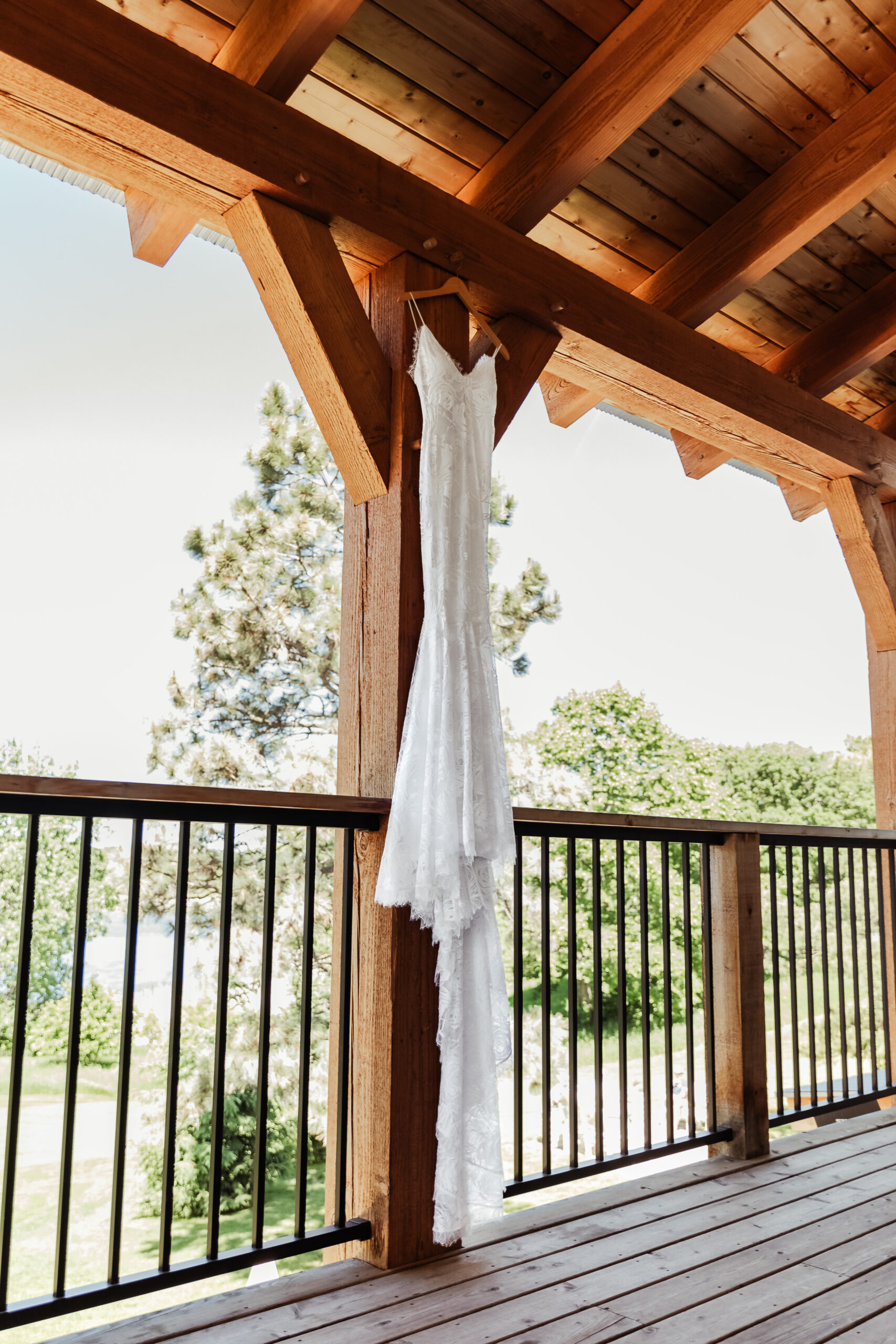 gathered oaks wedding