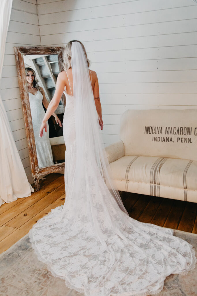 gathered oaks wedding