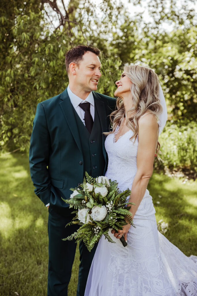 minnesota wedding venue: gathered oaks wedding