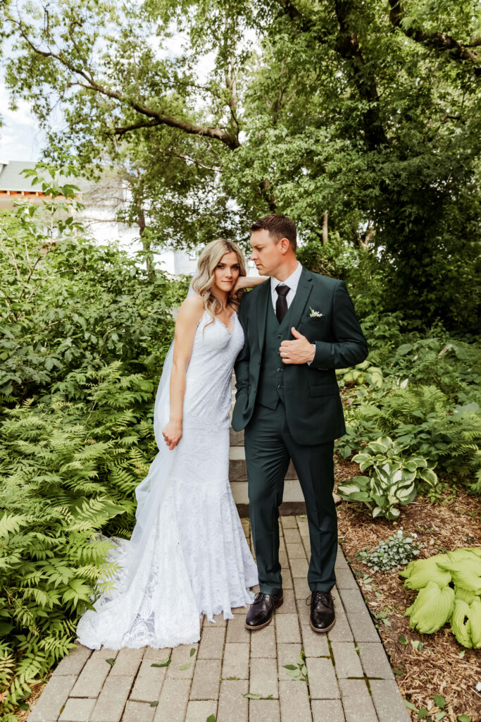 minnesota wedding venue: gathered oaks