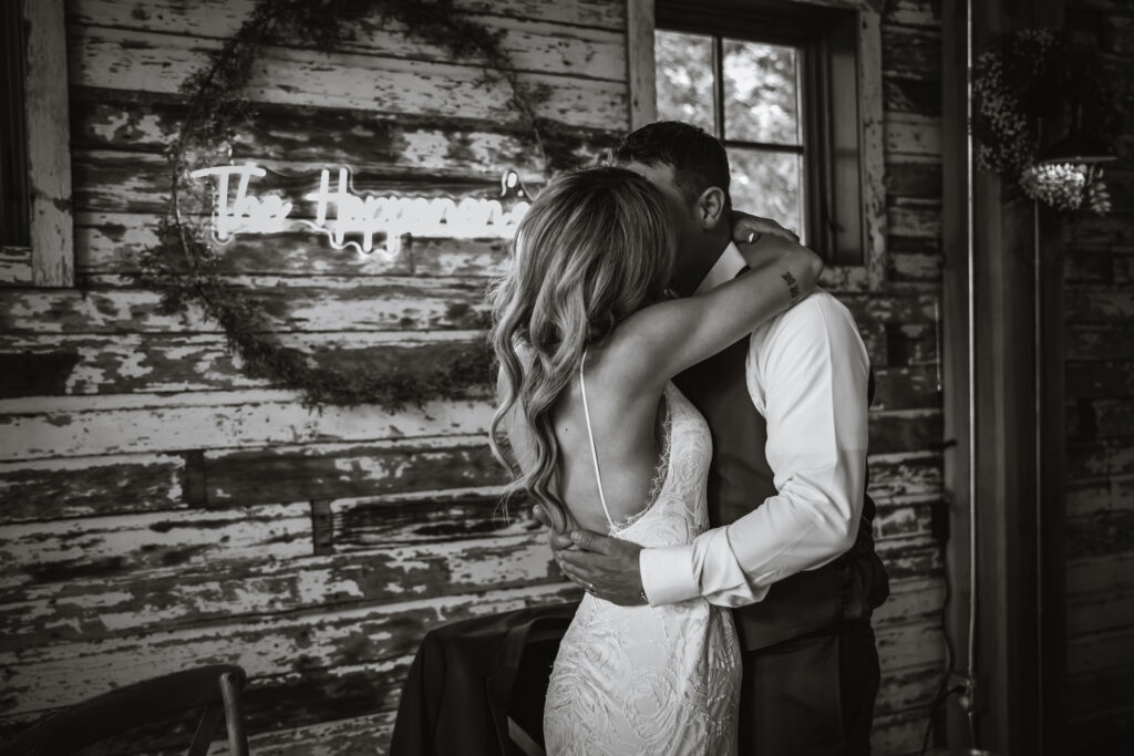 minnesota wedding venue: gathered oaks wedding