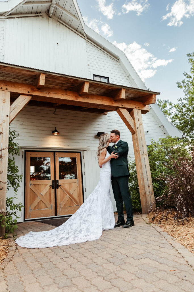 minnesota wedding venue: gathered oaks wedding