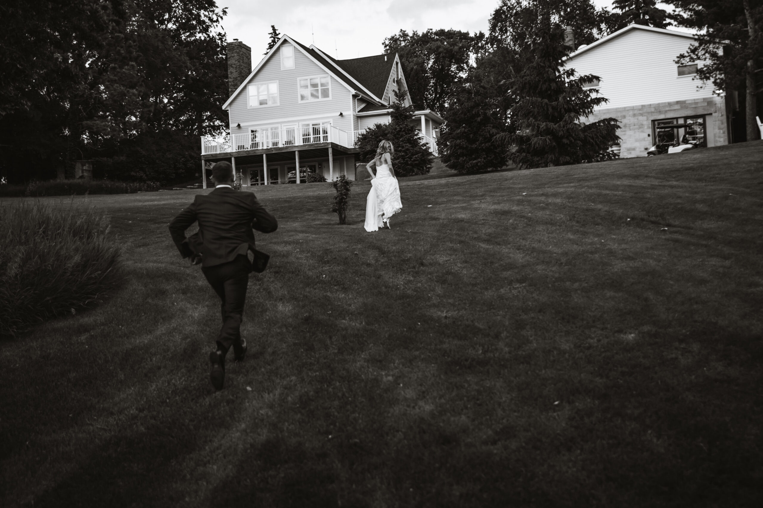 minnesota wedding venue: gathered oaks wedding