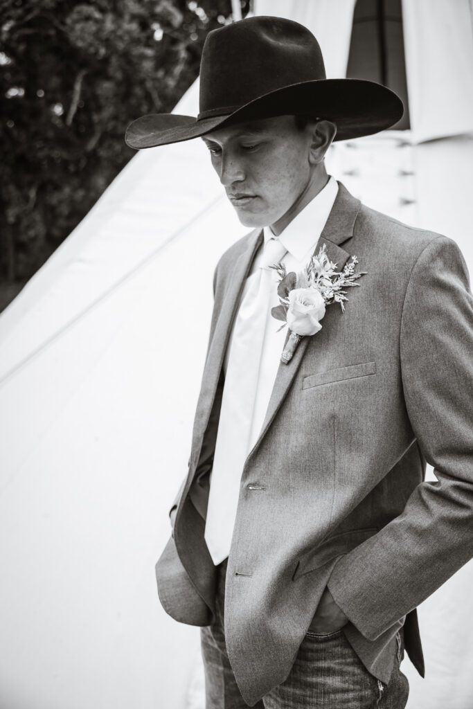 backyard wedding in mandaree, ND