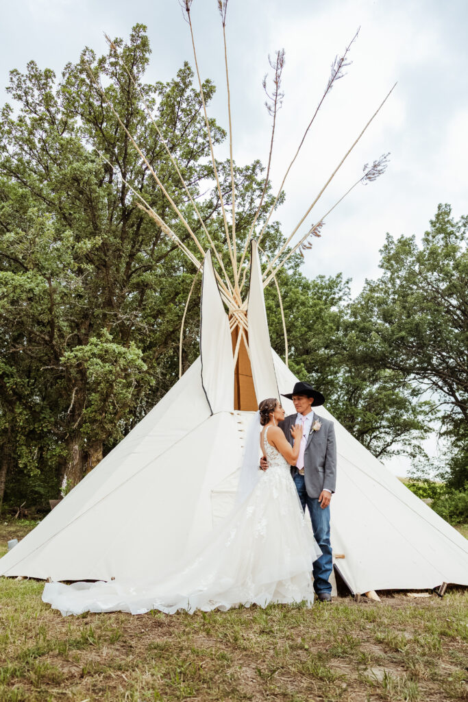 backyard wedding in mandaree, ND