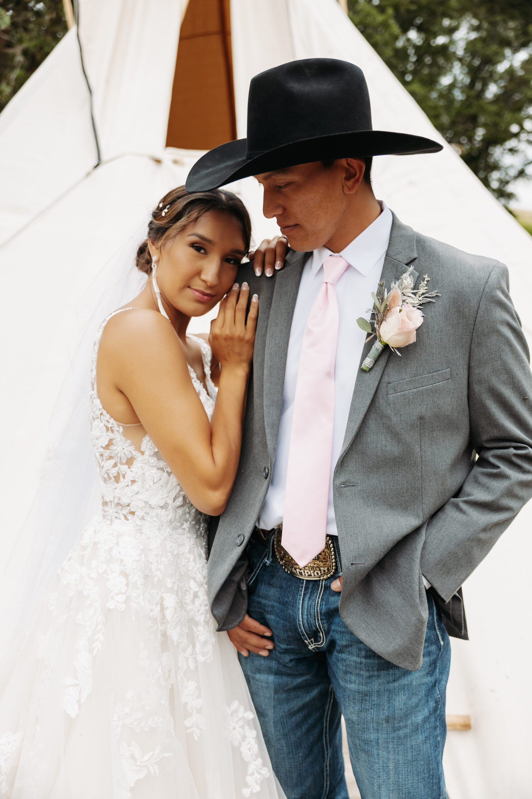 backyard wedding in mandaree, ND